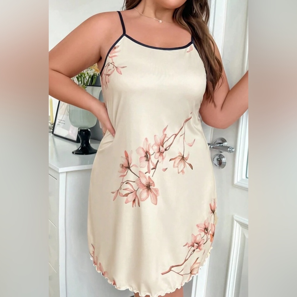 Plus size Night Gown - Picture 2 of 3